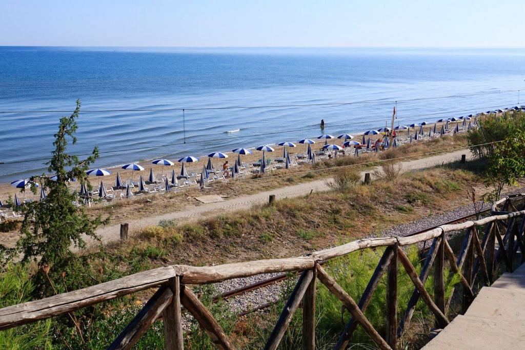 Hotel Villaggio Costa Ripa 로디가르가니코 외부 사진
